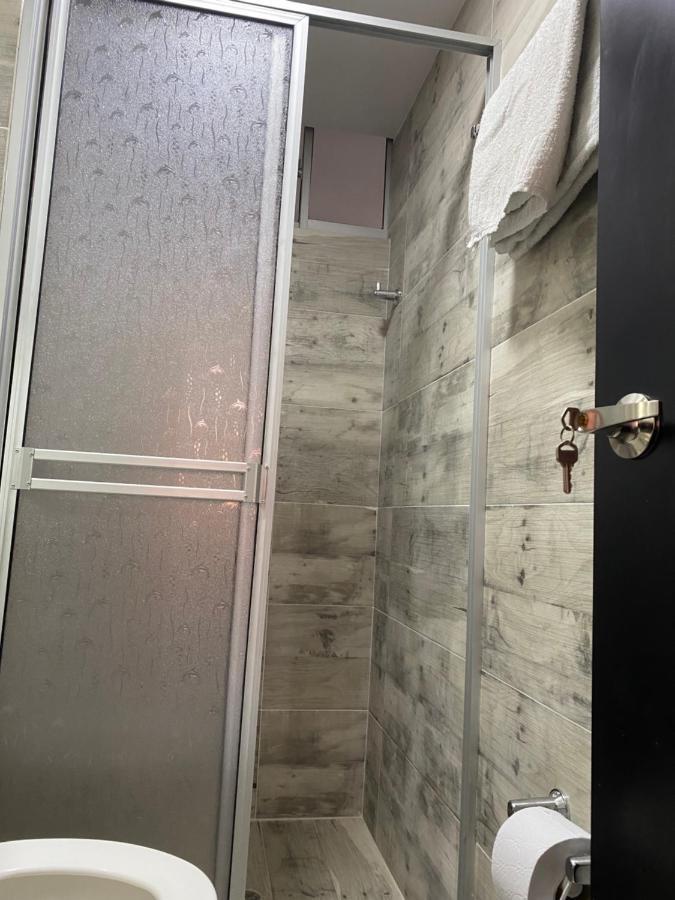 De Tres Habitaciones, Dos Banos,garaje, En Narino, Cerca A La Frontera Con Ecuador *
